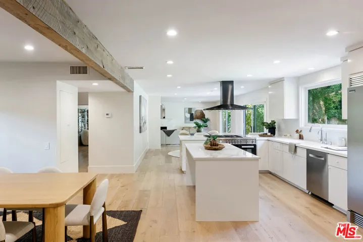 30601 Sicomoro Drive, Malibu, California 90265