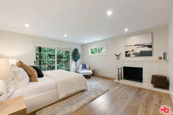 30601 Sicomoro Drive, Malibu, California 90265