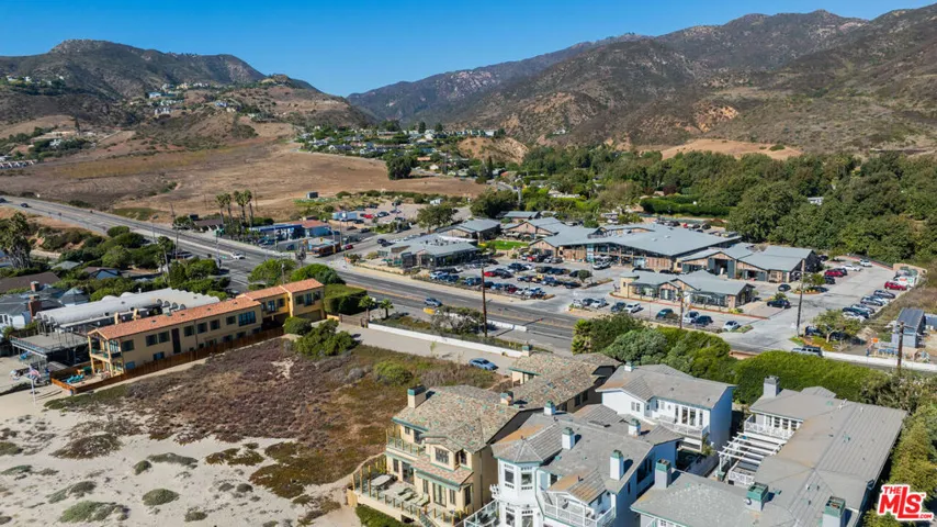 30601 Sicomoro Drive, Malibu, California 90265