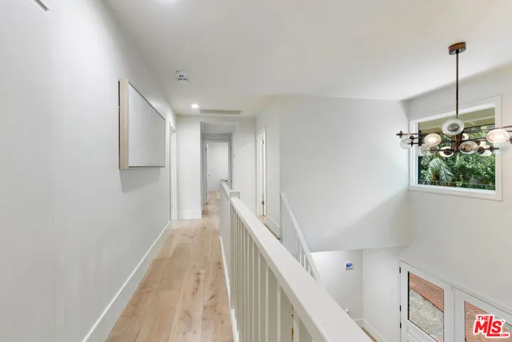 30601 Sicomoro Drive, Malibu, California 90265