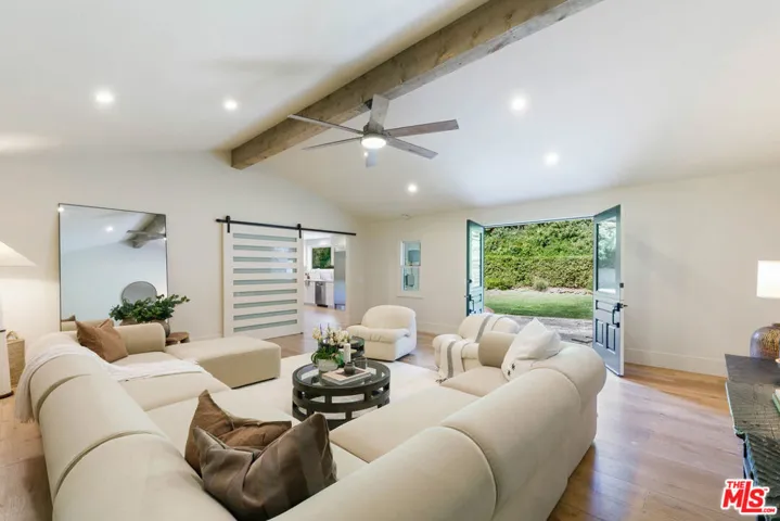 30601 Sicomoro Drive, Malibu, California 90265