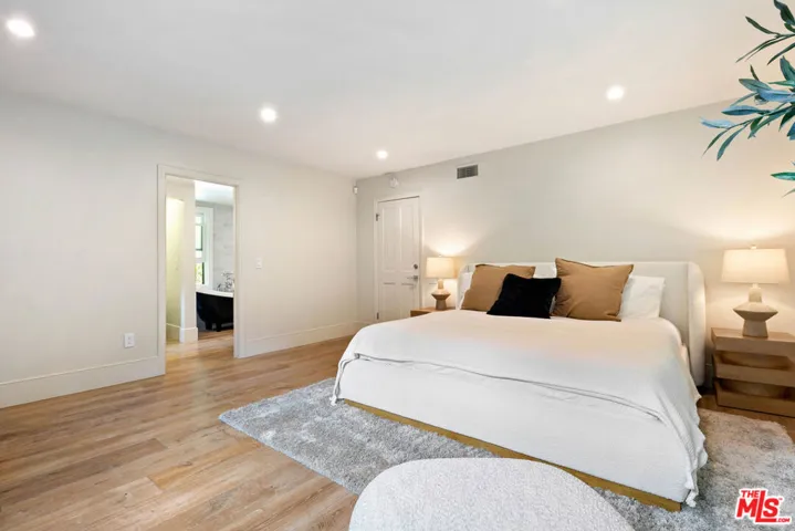 30601 Sicomoro Drive, Malibu, California 90265