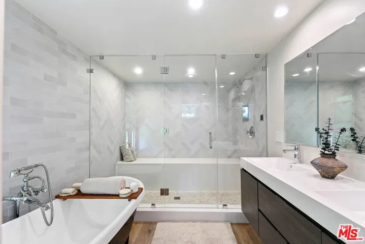 30601 Sicomoro Drive, Malibu, California 90265