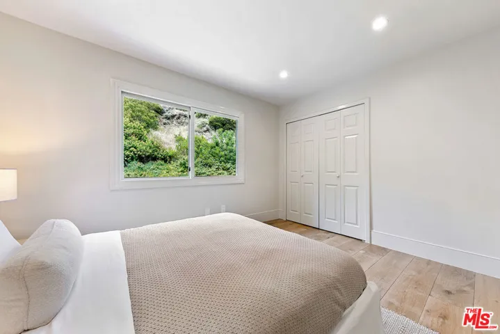 30601 Sicomoro Drive, Malibu, California 90265