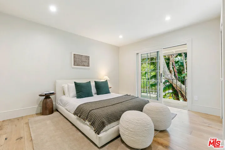 30601 Sicomoro Drive, Malibu, California 90265