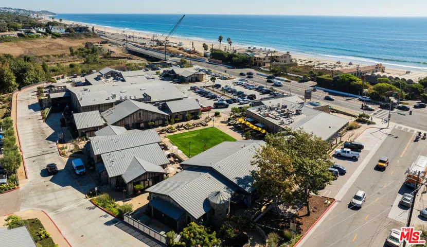 30601 Sicomoro Drive, Malibu, California 90265