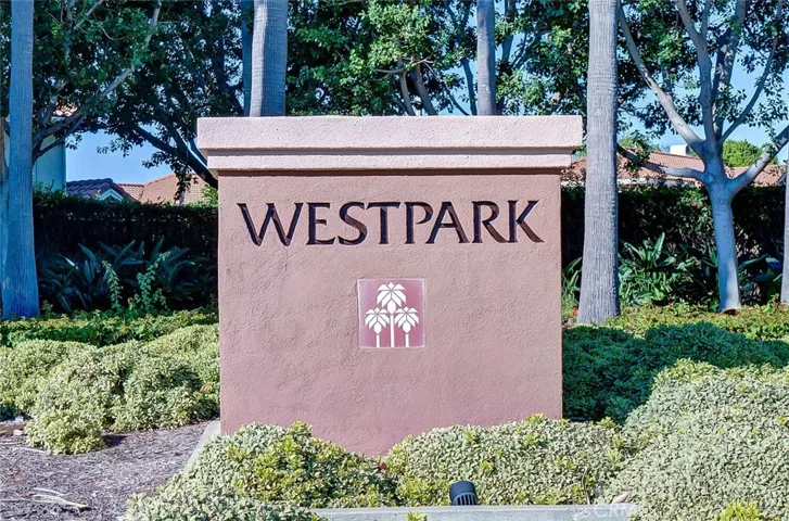 4 Del Italia, Irvine, California 92614