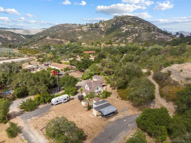 8952 Detwiler Rd, Escondido, California 92029