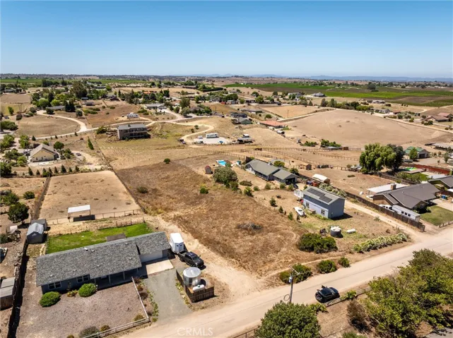 8290 Plane View Place, Paso Robles, California 93446