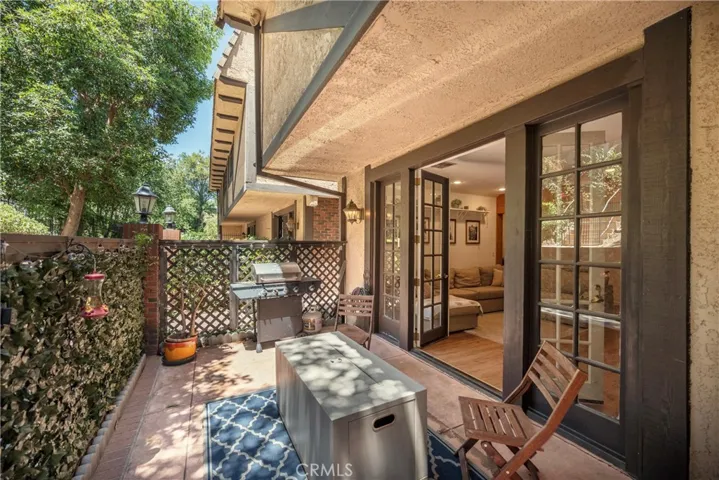 24420 Victory, West Hills, California 91367