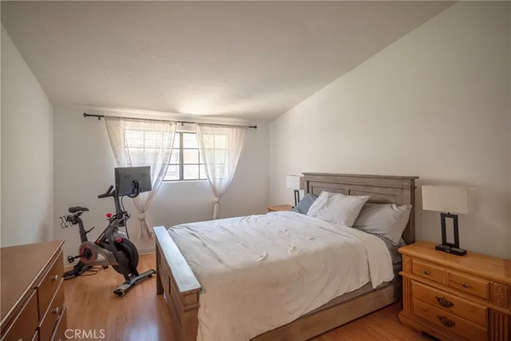 24420 Victory, West Hills, California 91367