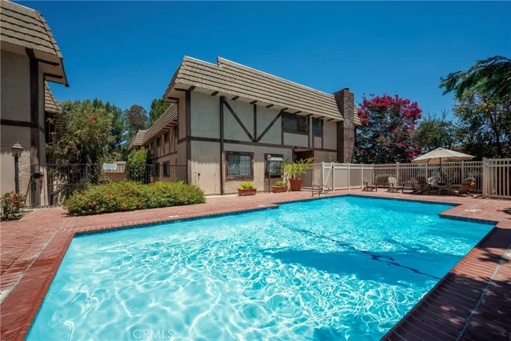 24420 Victory, West Hills, California 91367