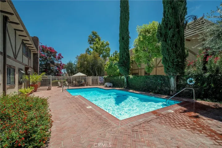 24420 Victory, West Hills, California 91367