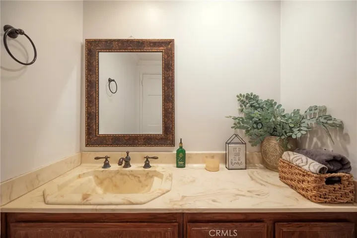 24420 Victory, West Hills, California 91367