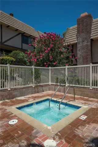 24420 Victory, West Hills, California 91367