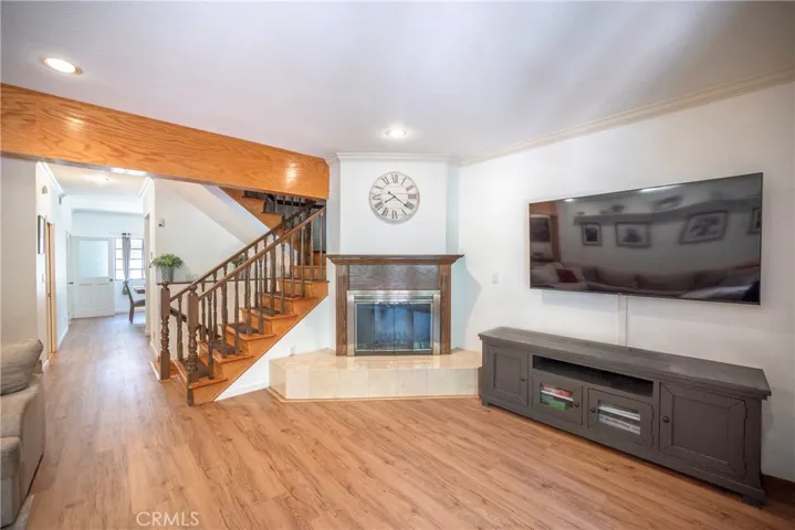24420 Victory, West Hills, California 91367