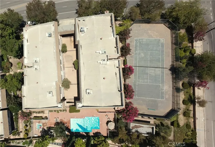 24420 Victory, West Hills, California 91367