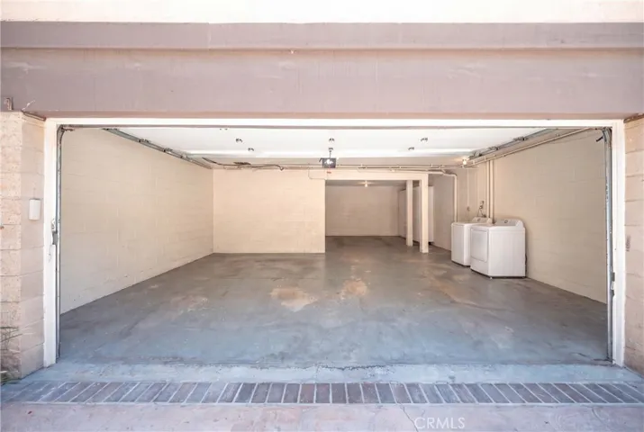 24420 Victory, West Hills, California 91367