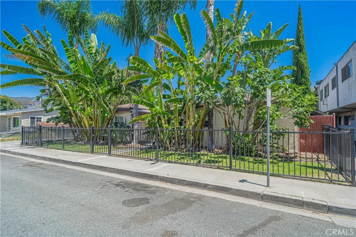 210 W Spazier, Burbank, California 91502