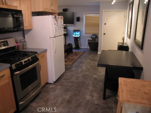 210 W Spazier, Burbank, California 91502