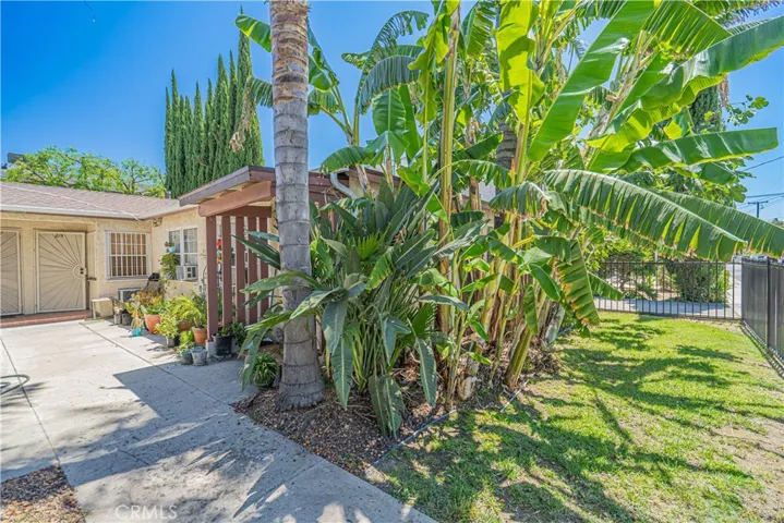 210 W Spazier, Burbank, California 91502