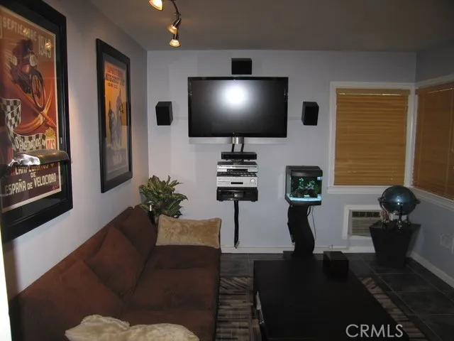 210 W Spazier, Burbank, California 91502
