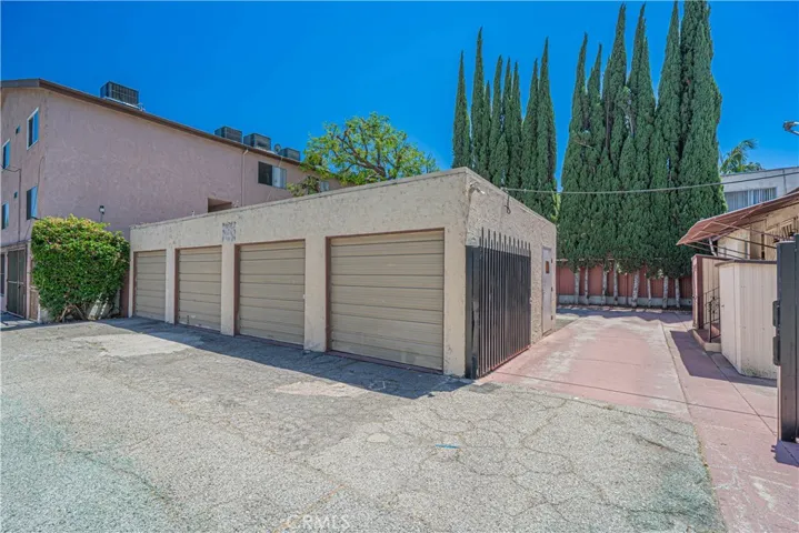 210 W Spazier, Burbank, California 91502
