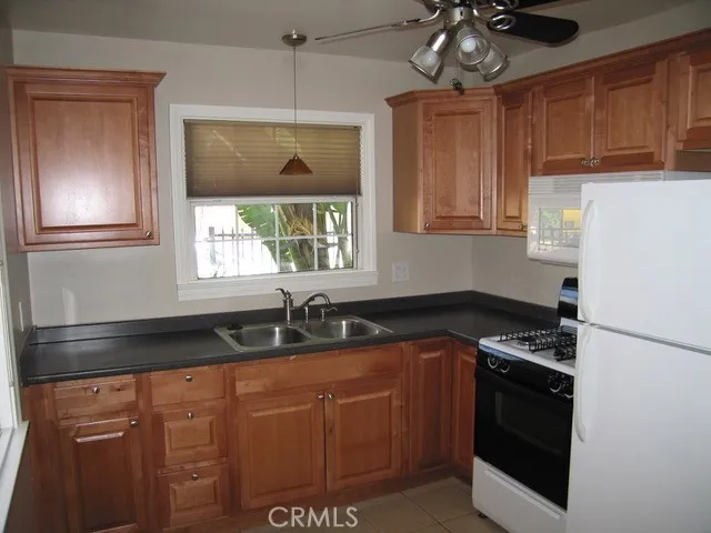 210 W Spazier, Burbank, California 91502