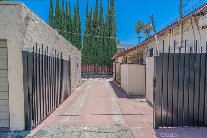 210 W Spazier, Burbank, California 91502