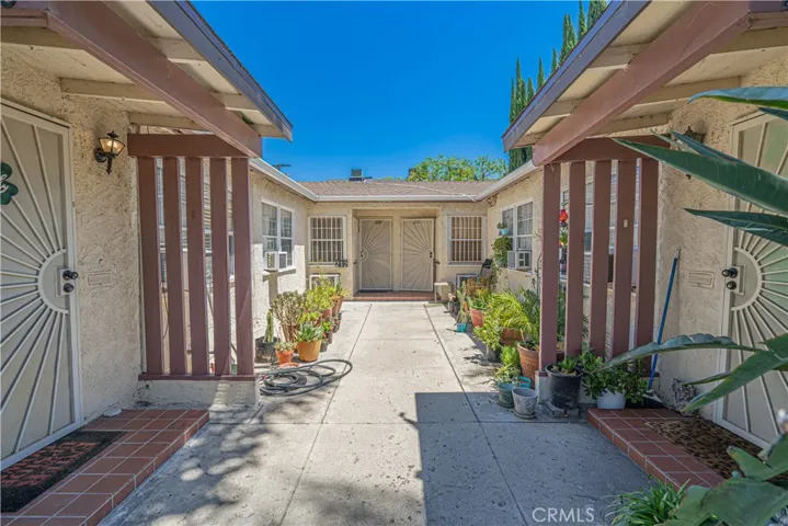 210 W Spazier, Burbank, California 91502