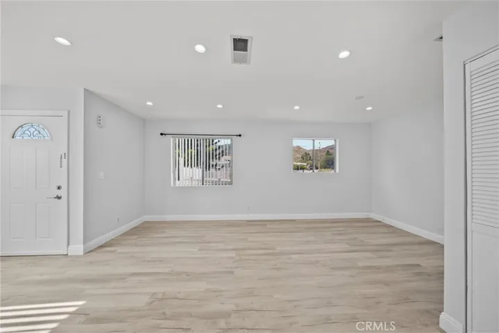 7707 Apperson Street, Tujunga, California 91042