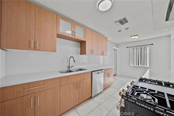 7707 Apperson Street, Tujunga, California 91042