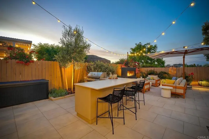 11818 Avenida Sivrita, San Diego, California 92128