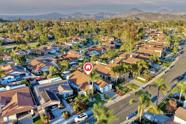 11818 Avenida Sivrita, San Diego, California 92128