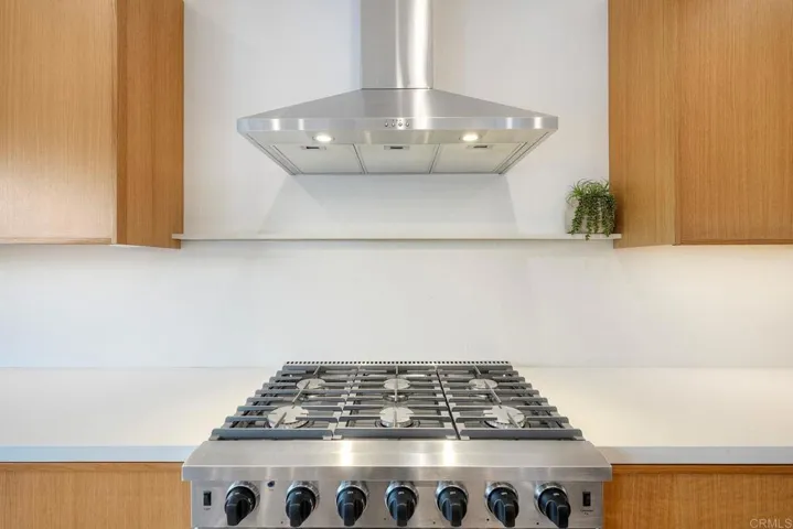 11818 Avenida Sivrita, San Diego, California 92128