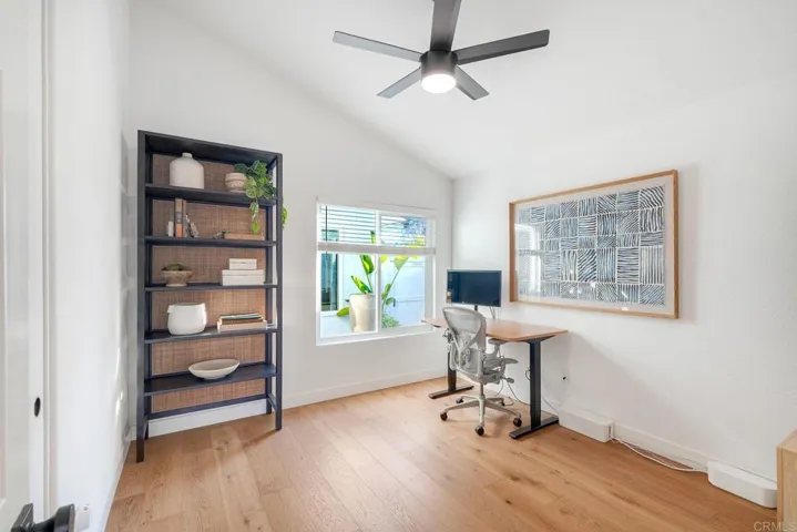 11818 Avenida Sivrita, San Diego, California 92128