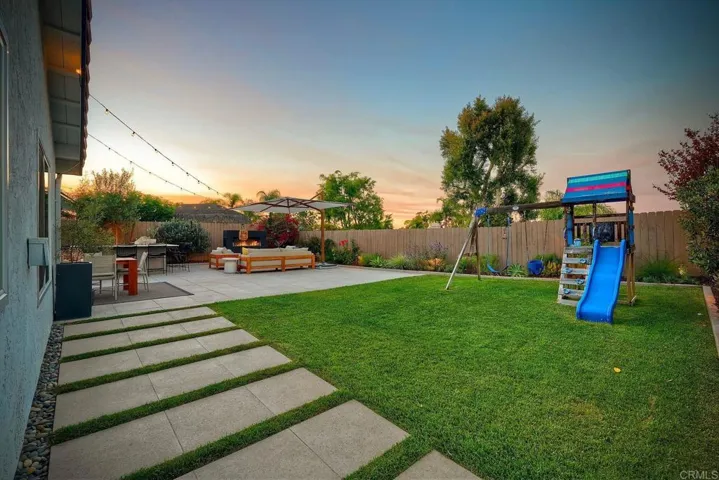 11818 Avenida Sivrita, San Diego, California 92128