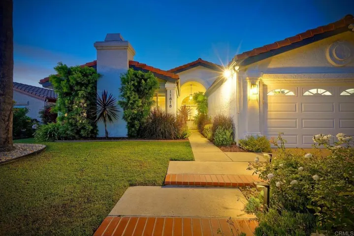 11818 Avenida Sivrita, San Diego, California 92128