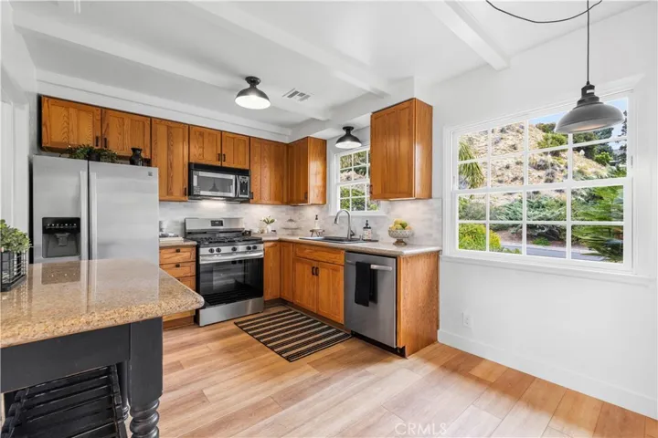 8407 Broadacre Drive, Sun Valley, California 91352