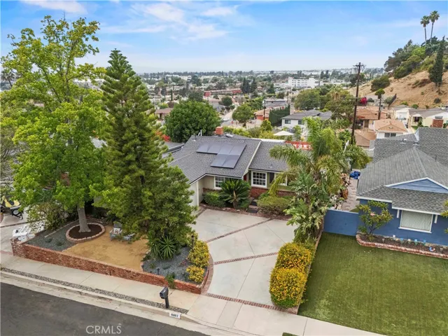 8407 Broadacre Drive, Sun Valley, California 91352