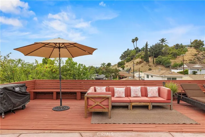 8407 Broadacre Drive, Sun Valley, California 91352