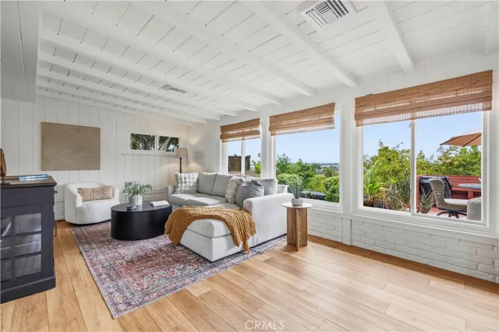8407 Broadacre Drive, Sun Valley, California 91352