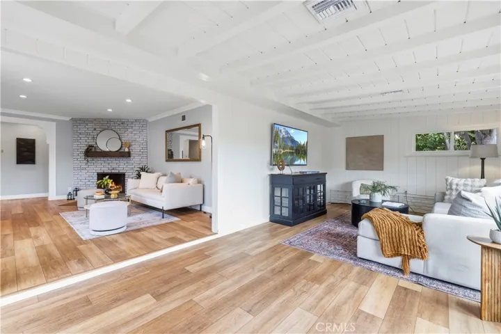 8407 Broadacre Drive, Sun Valley, California 91352