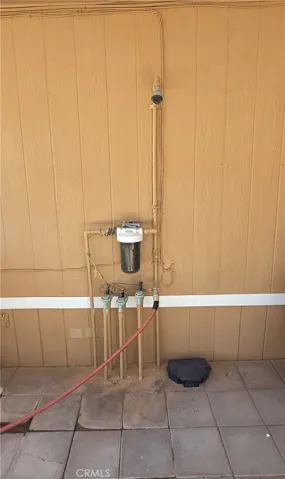 Outdoor shower and sprinkler valves