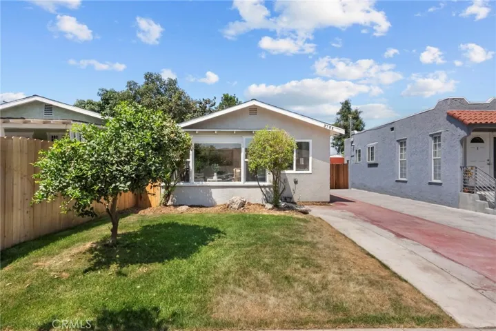 3705 S St Andrews, Los Angeles, California 90018