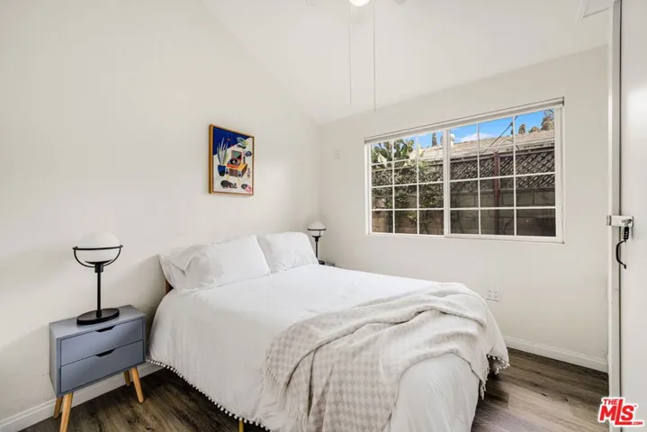 6041 Cleon Avenue, North Hollywood, California 91606