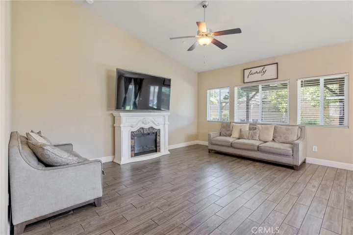 757 Strada Street, Lemoore, California 93245