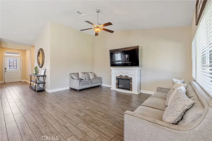 757 Strada Street, Lemoore, California 93245