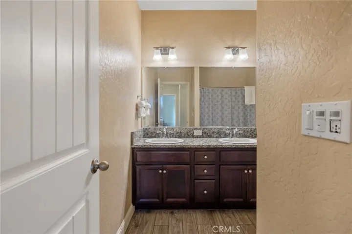 757 Strada Street, Lemoore, California 93245