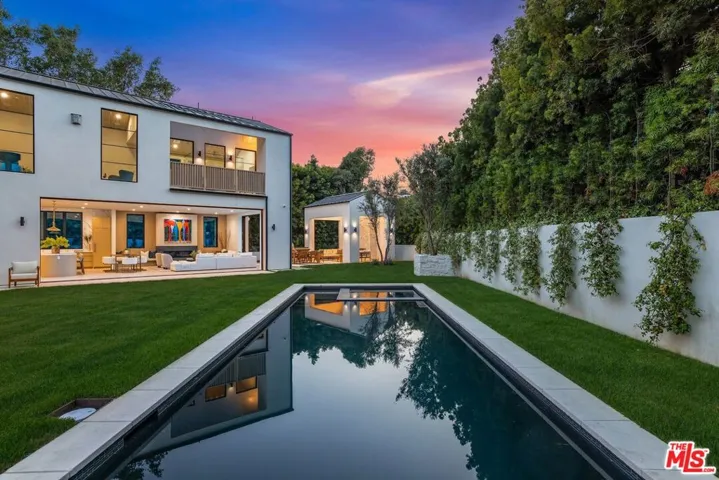 1749 Mandeville Lane, Los Angeles, California 90049